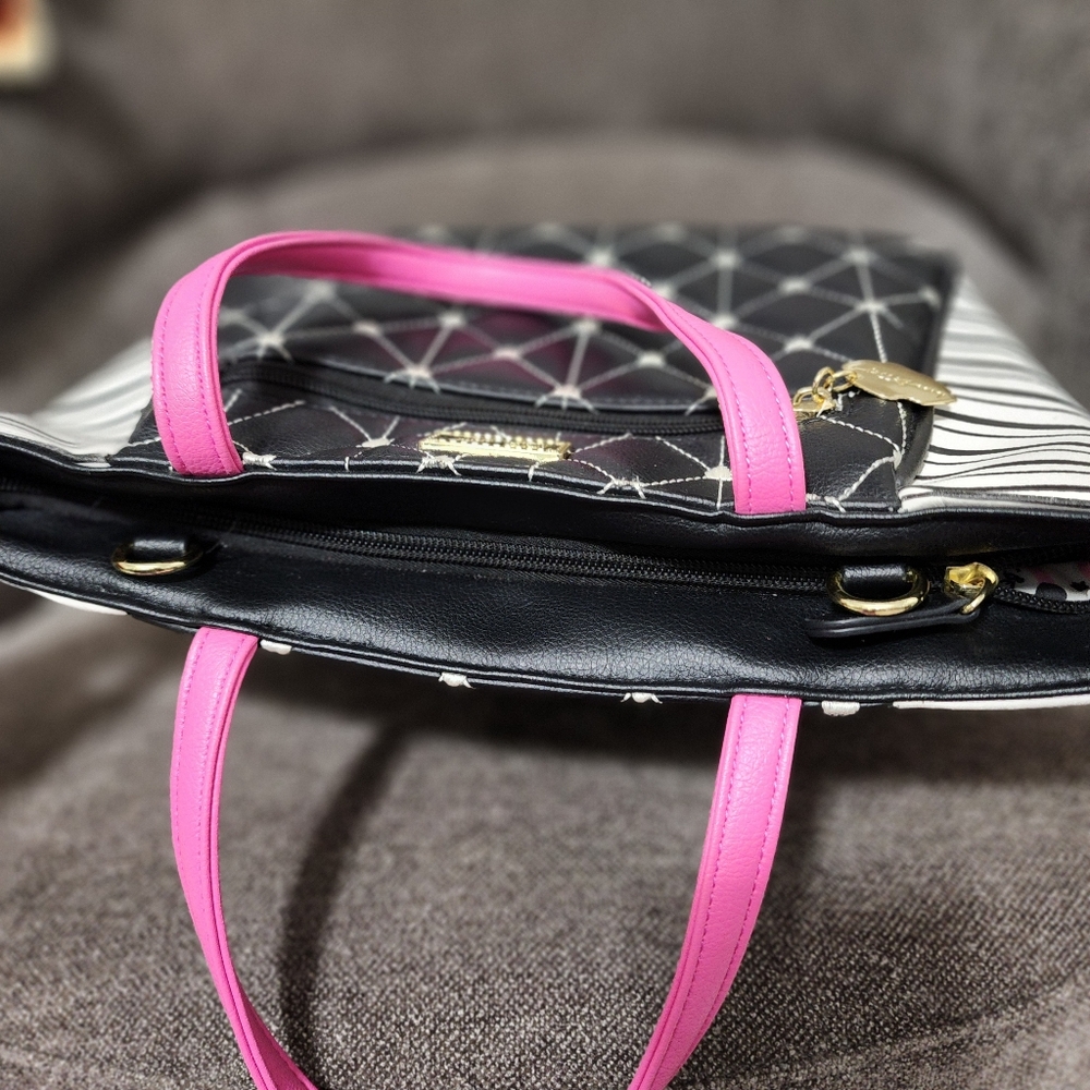 BETSEY JOHNSON BAG - Picture 8 of 12